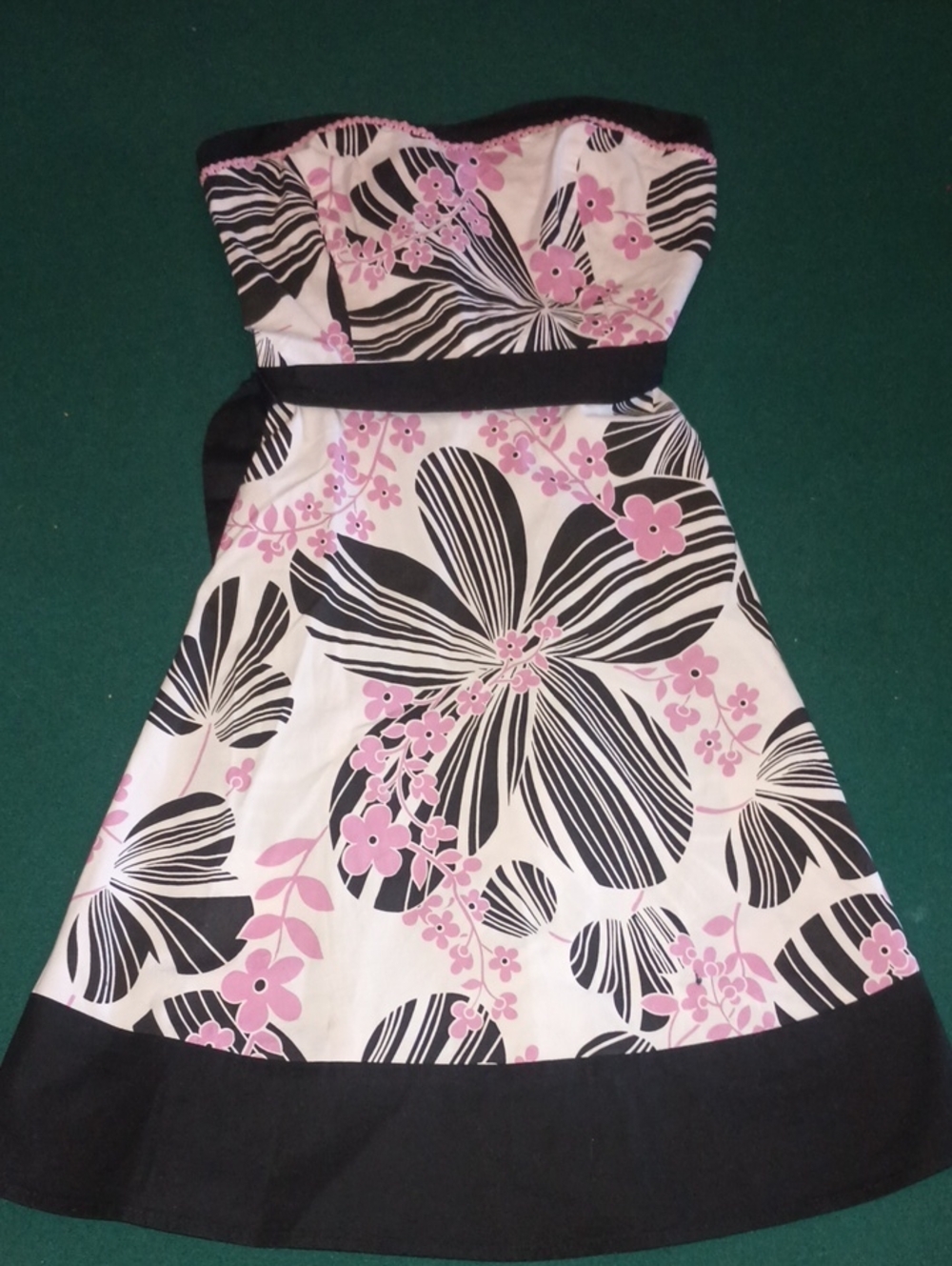 Y2K Fox Black, White & Pink Strapless Floral Mini Dress